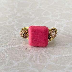 Gold-Tone Ring with Pink Square Ceramic Stone - size 6